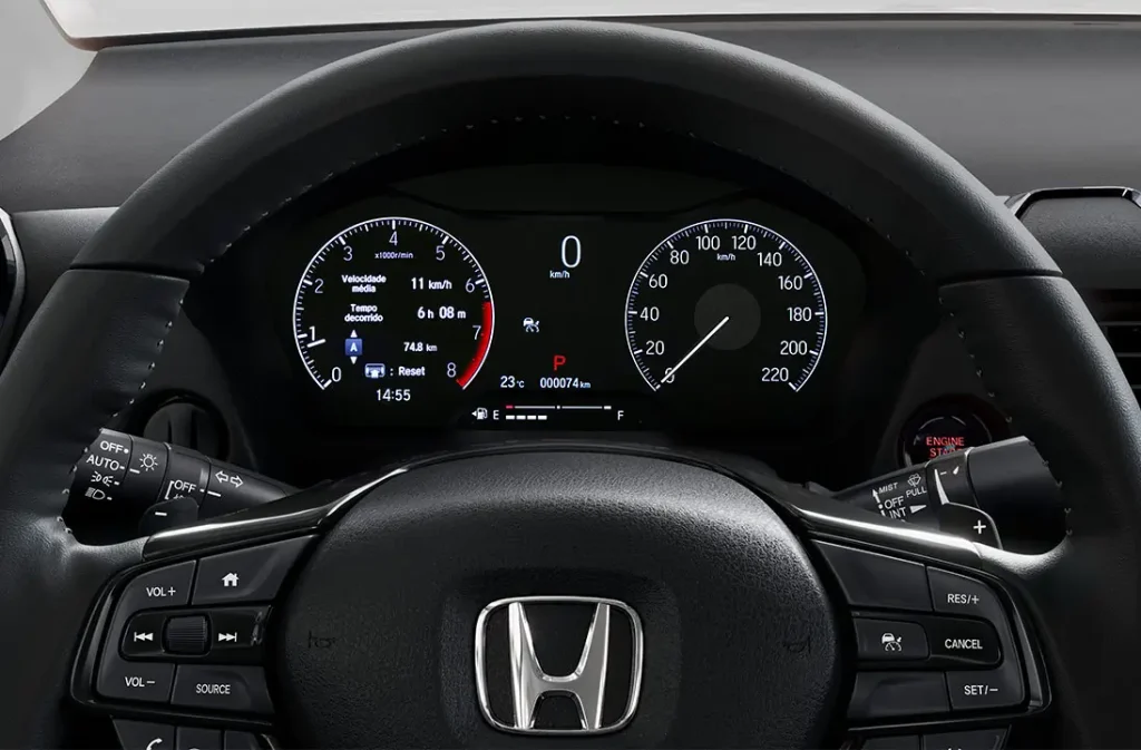 Feature Interno TFT Touring City Sedan 2024